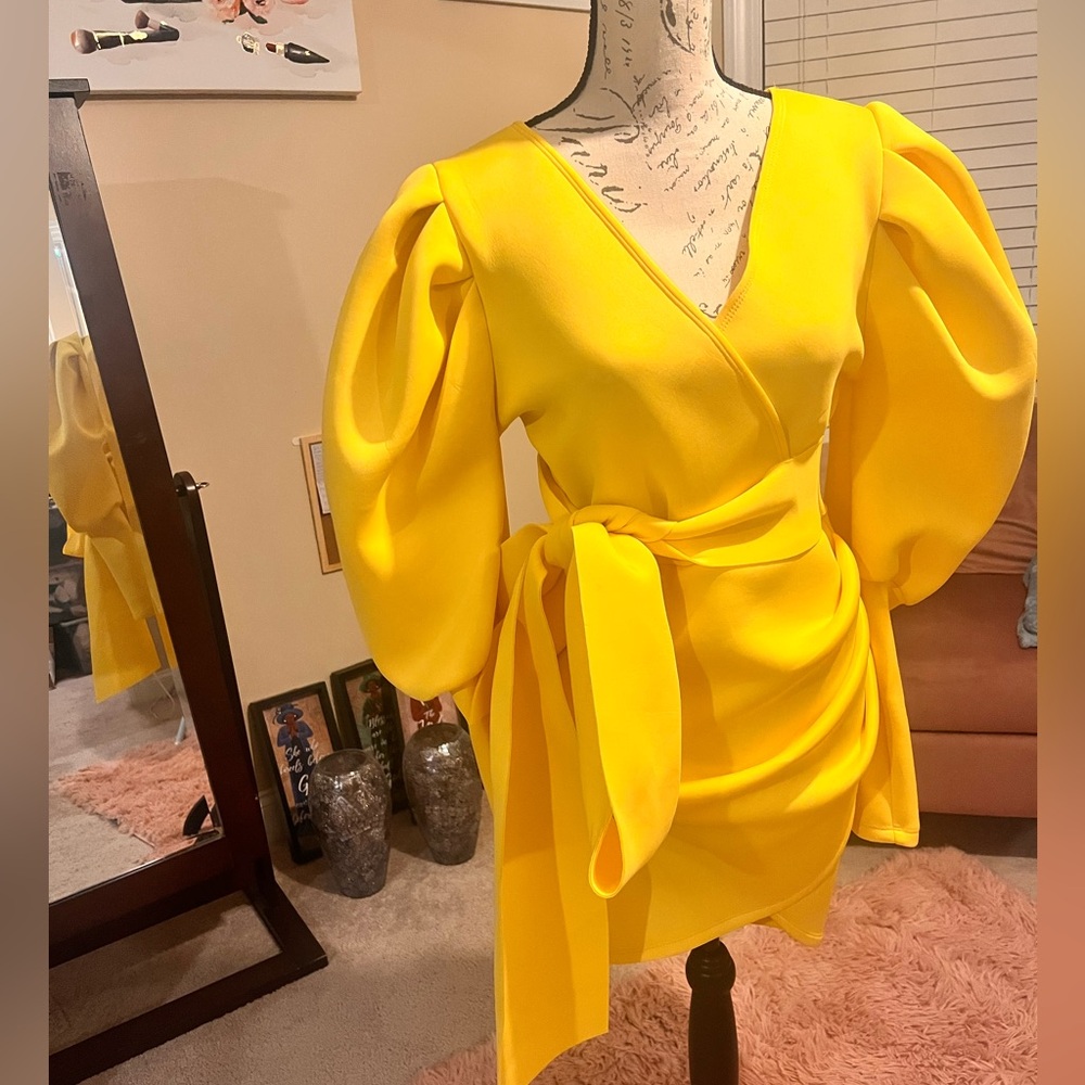 Beautiful party dress never worn!
